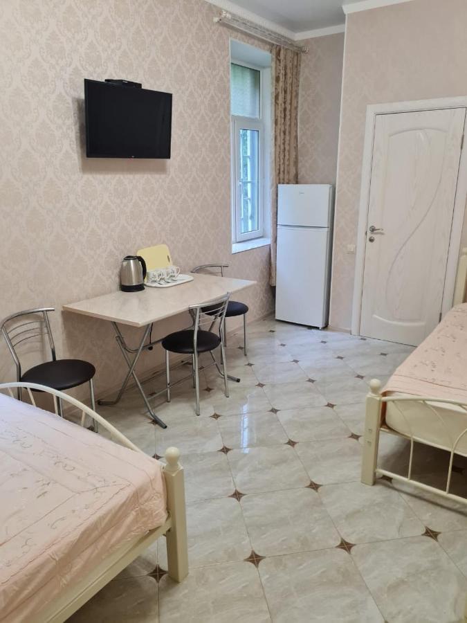 Guest House Gorny Ruchei Gagra Exterior foto